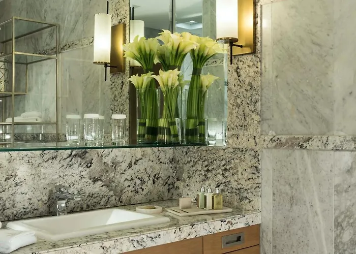 Marquis Skysuites 5*
