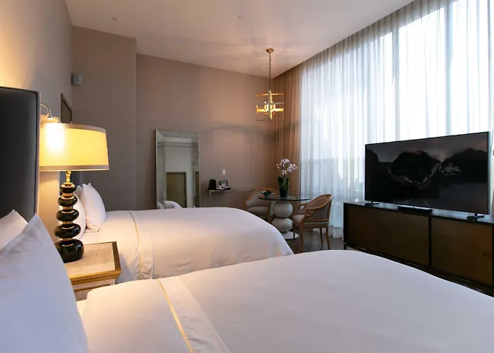 Marquis Skysuites 5*
