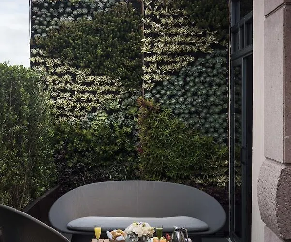 Marquis Skysuites 5*